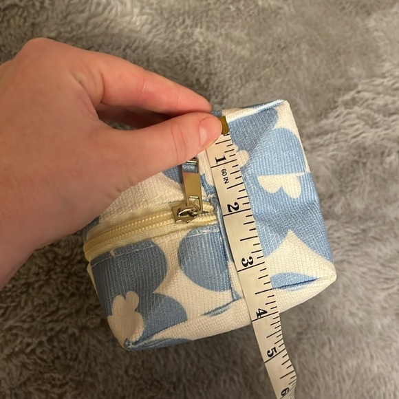 Floral Canvas Cosmetic Bag - Blue and Cream - Picture 5 of 5